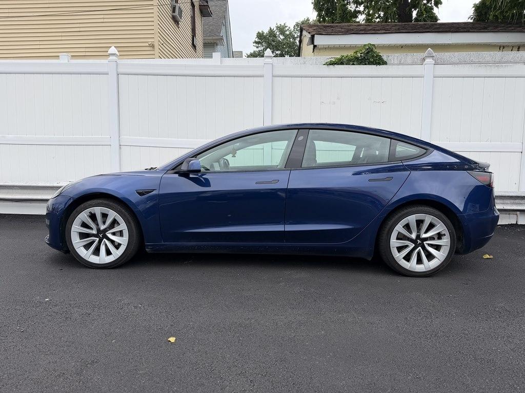 Tesla Model 3  2022
