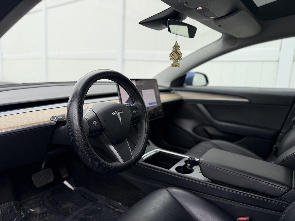 Tesla Model 3  2022