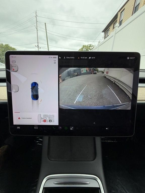 Tesla Model 3  2022