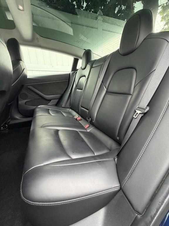 Tesla Model 3  2022