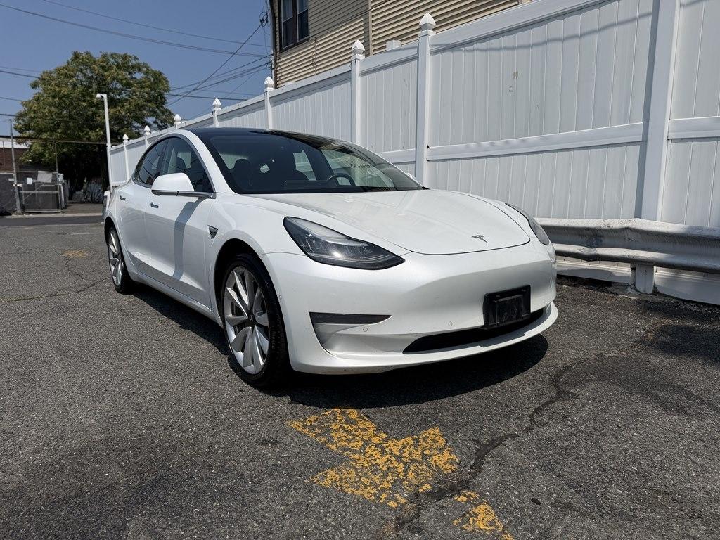 Tesla Model 3  2019