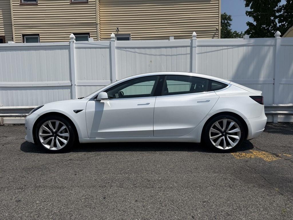 Tesla Model 3  2019