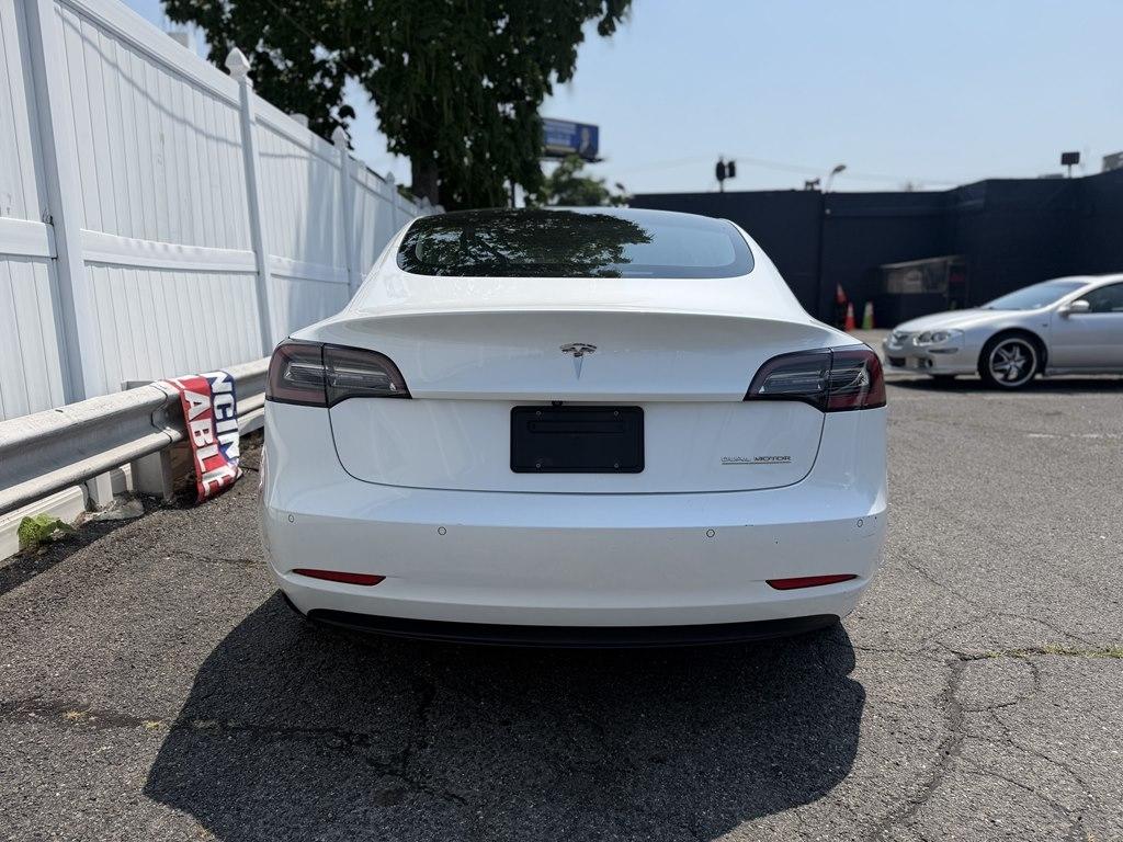 Tesla Model 3  2019
