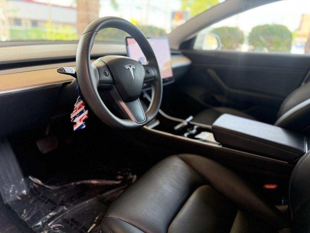 Tesla Model 3  2019