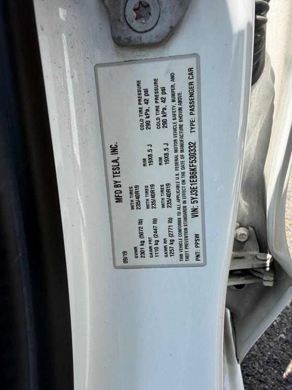 Tesla Model 3  2019