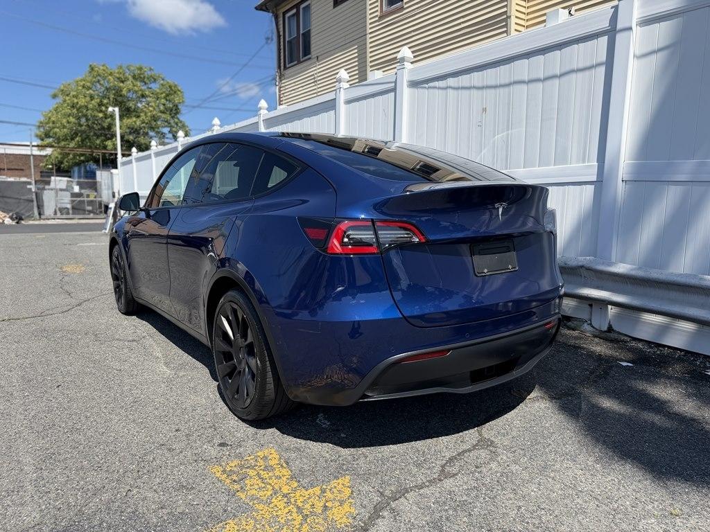Tesla Model Y  2021
