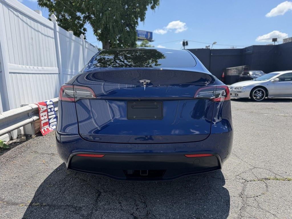 Tesla Model Y  2021