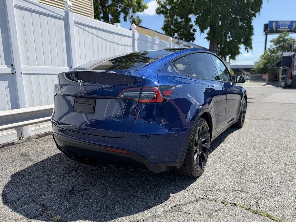 Tesla Model Y  2021