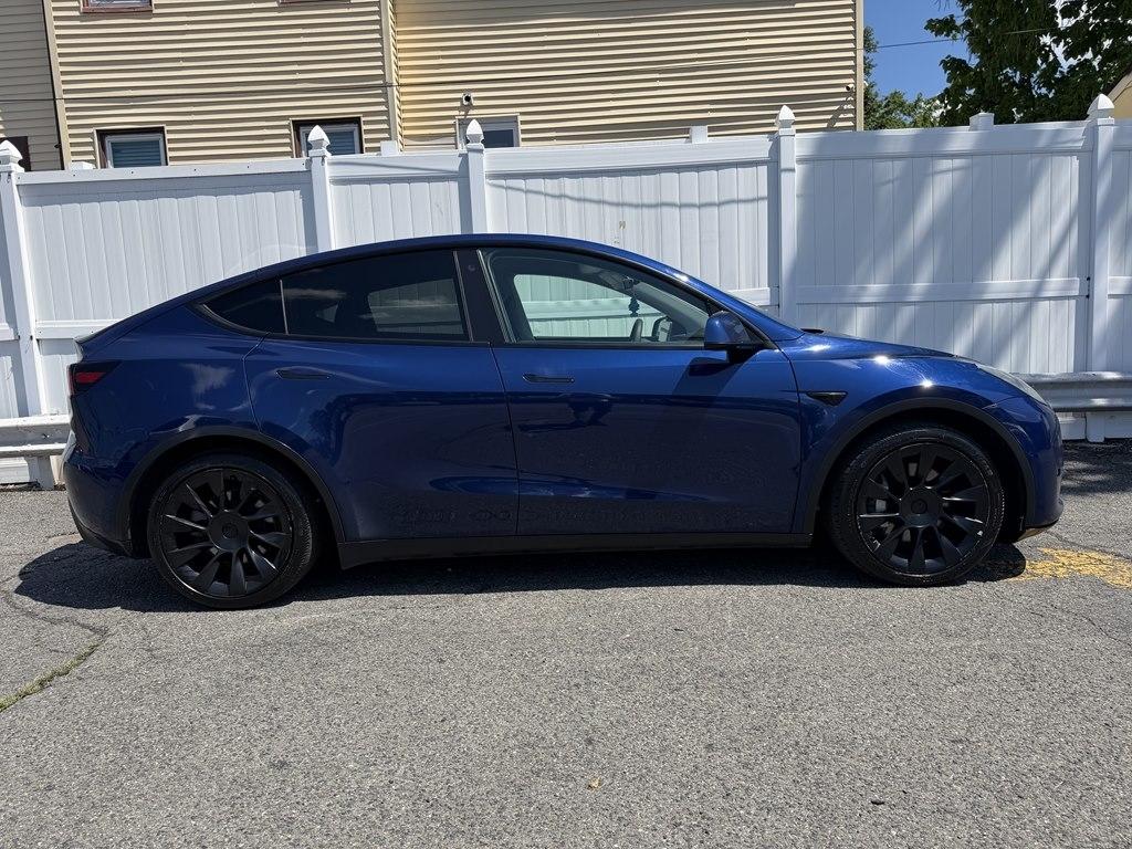 Tesla Model Y  2021