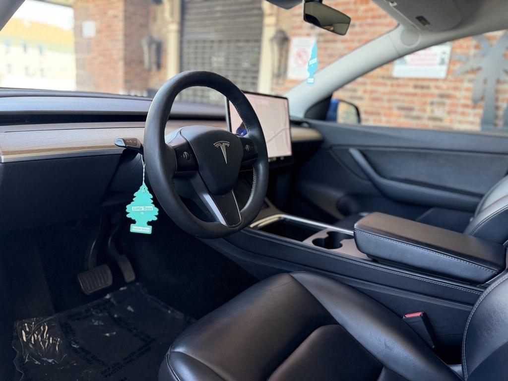 Tesla Model Y  2021