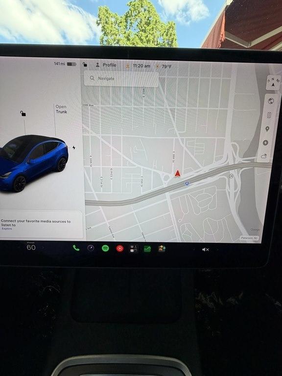 Tesla Model Y  2021