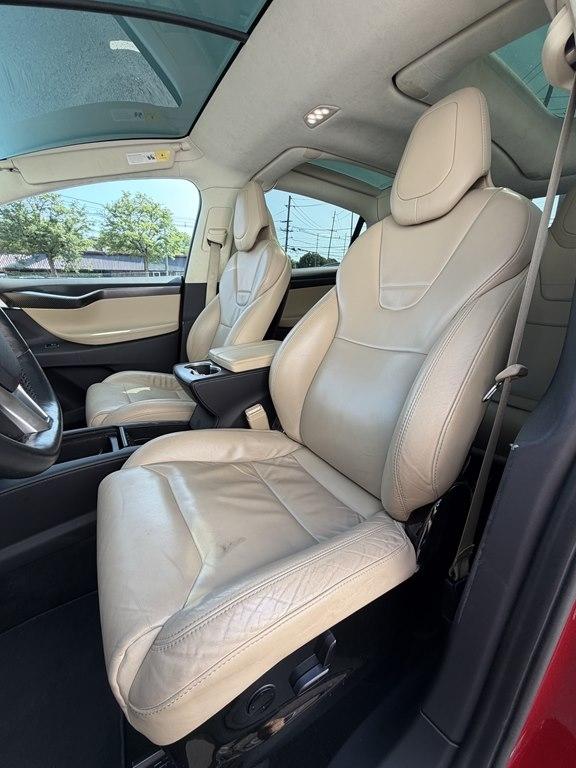 Tesla Model X  2016