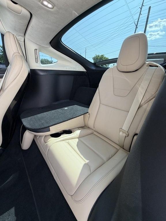 Tesla Model X  2016