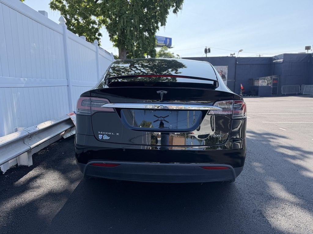 Tesla Model X  2019
