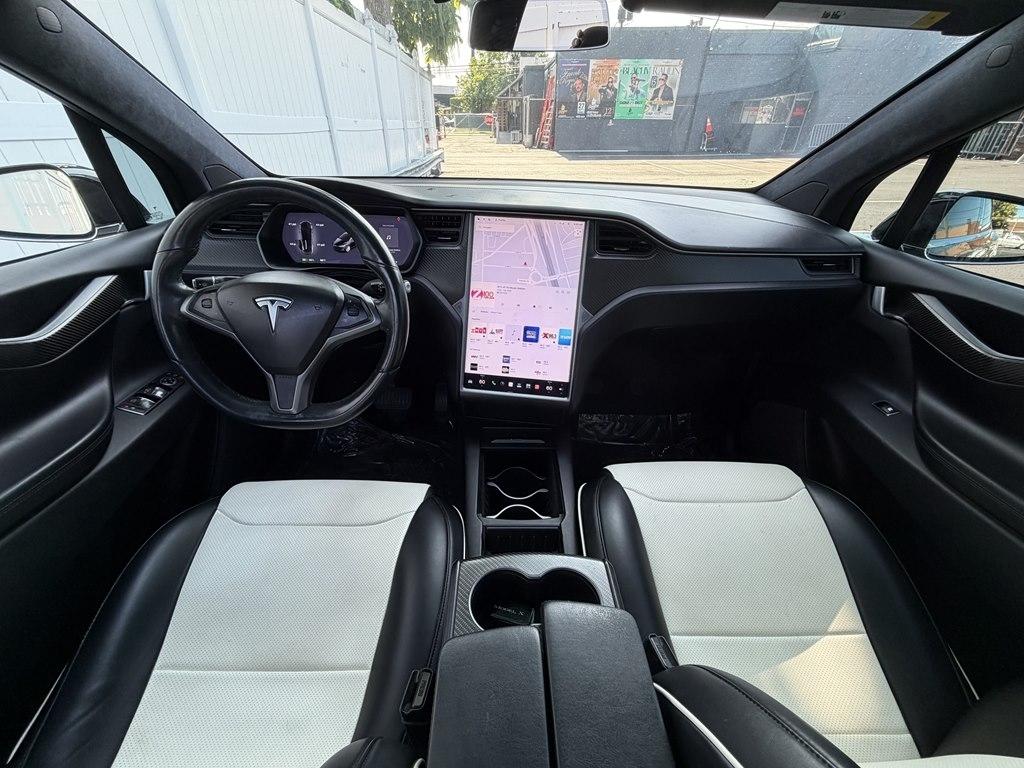 Tesla Model X  2019