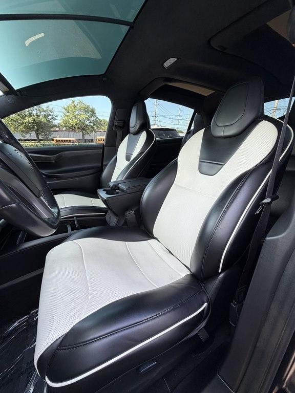 Tesla Model X  2019
