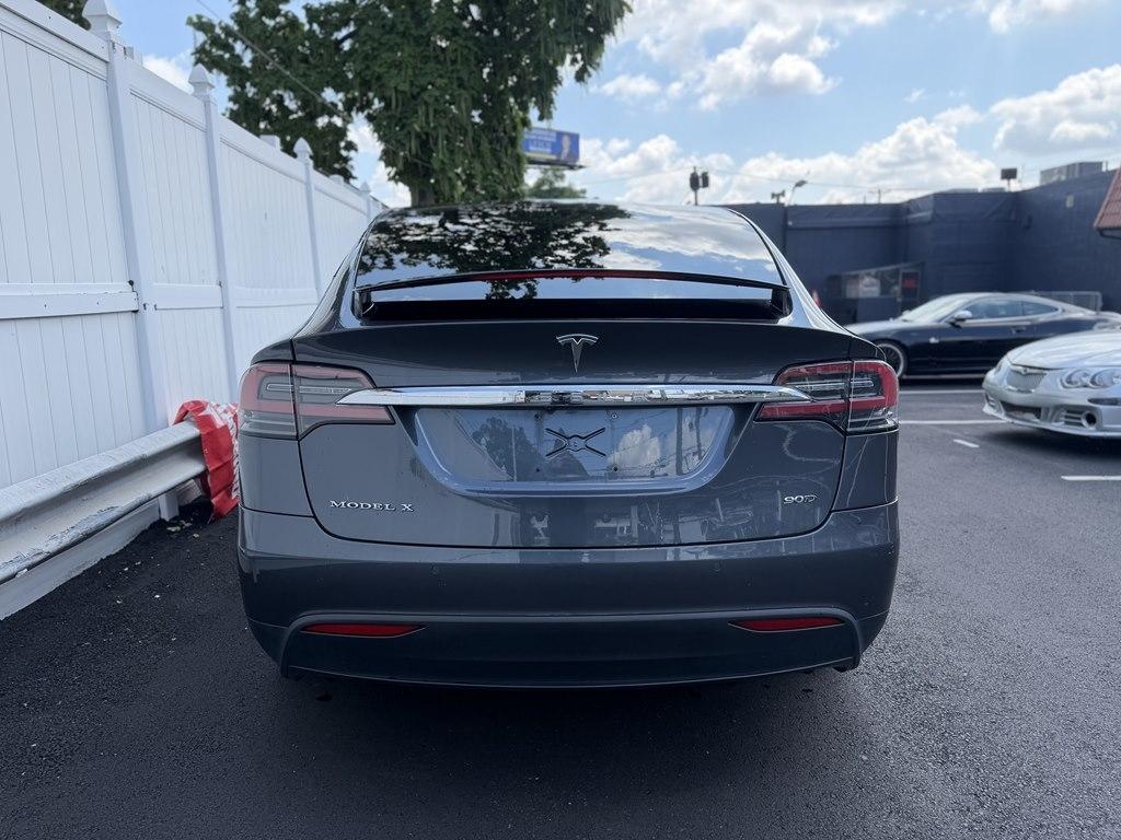 Tesla Model X  2016