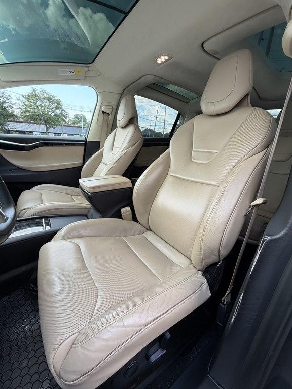 Tesla Model X  2016