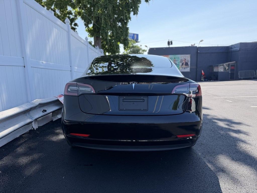 Tesla Model 3  2023
