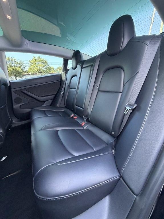 Tesla Model 3  2023