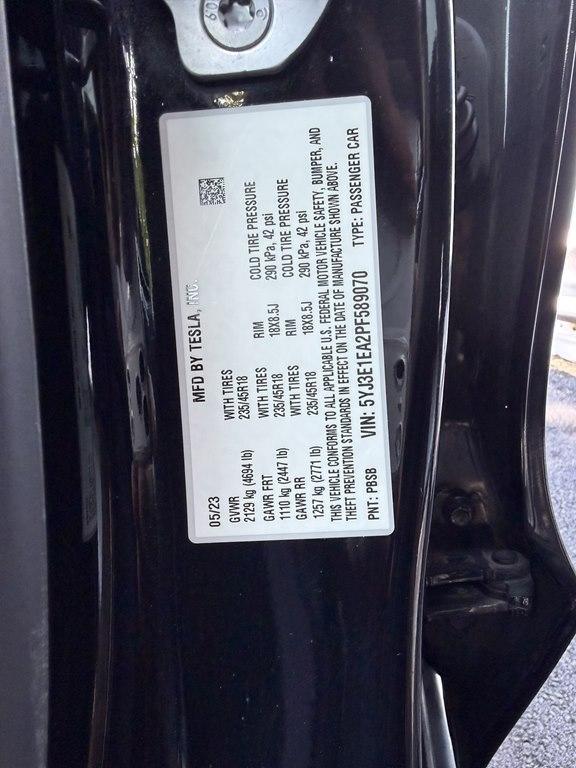 Tesla Model 3  2023