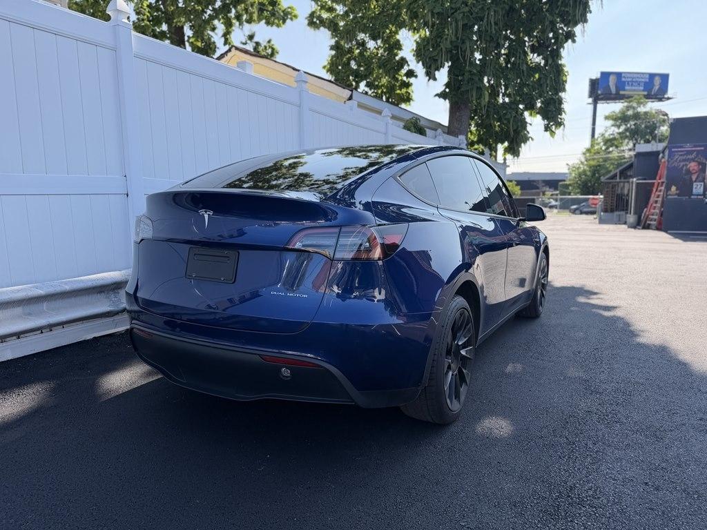 Tesla Model Y  2022