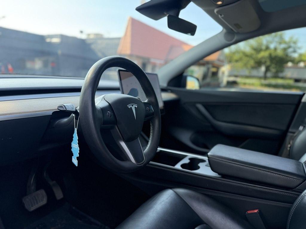 Tesla Model Y  2022