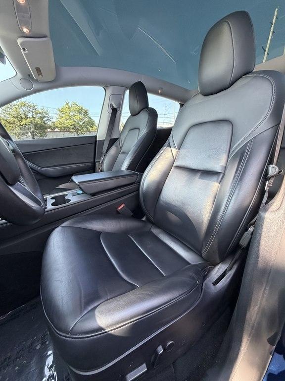 Tesla Model Y  2022