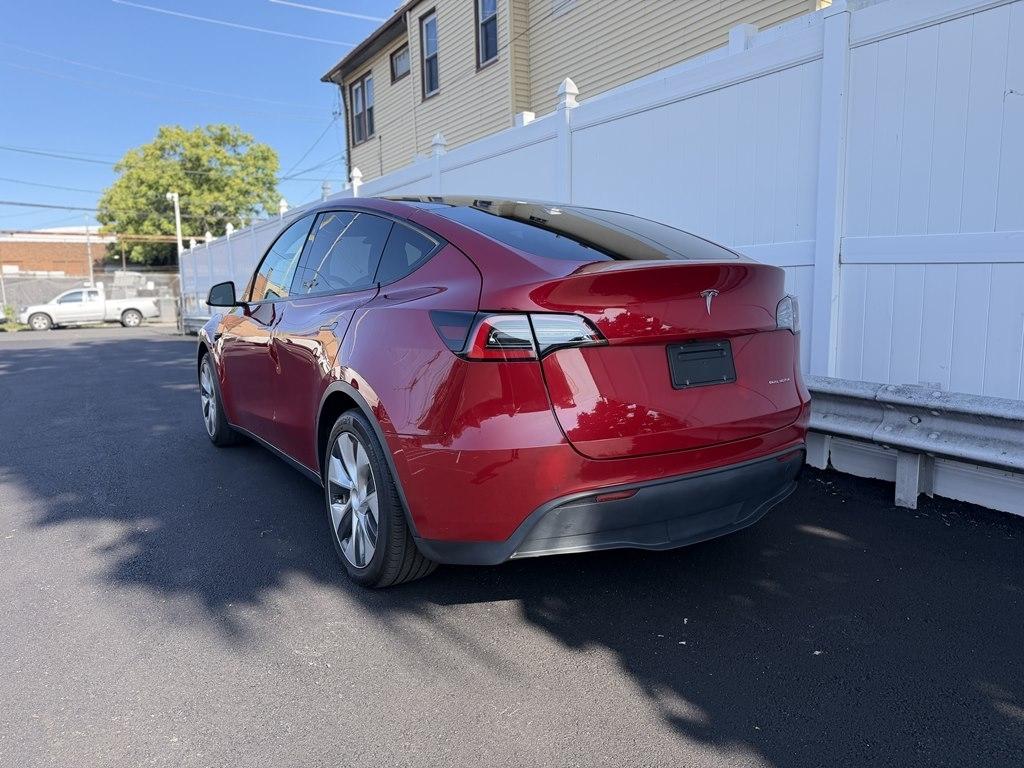 Tesla Model Y  2021