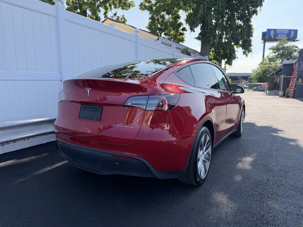 Tesla Model Y  2021