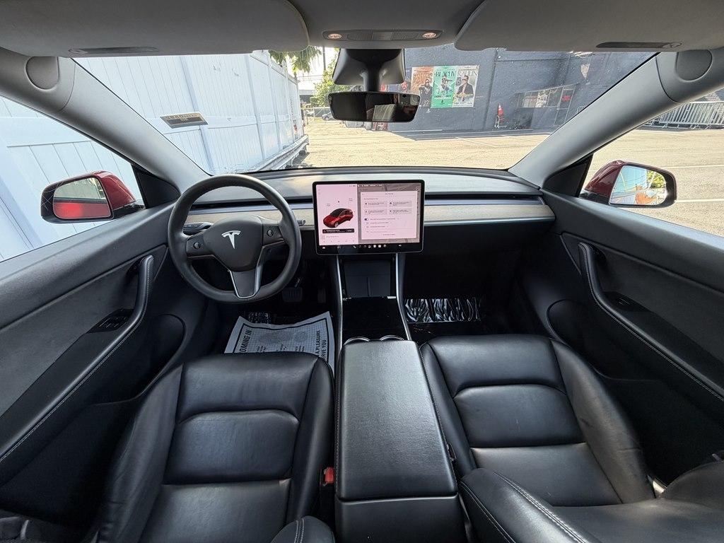 Tesla Model Y  2021