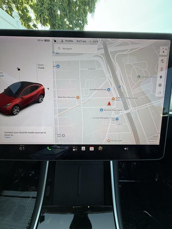 Tesla Model Y  2021