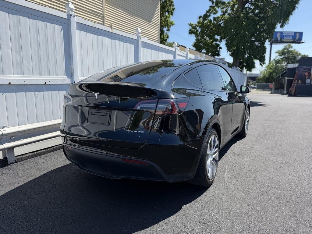 Tesla Model Y  2023