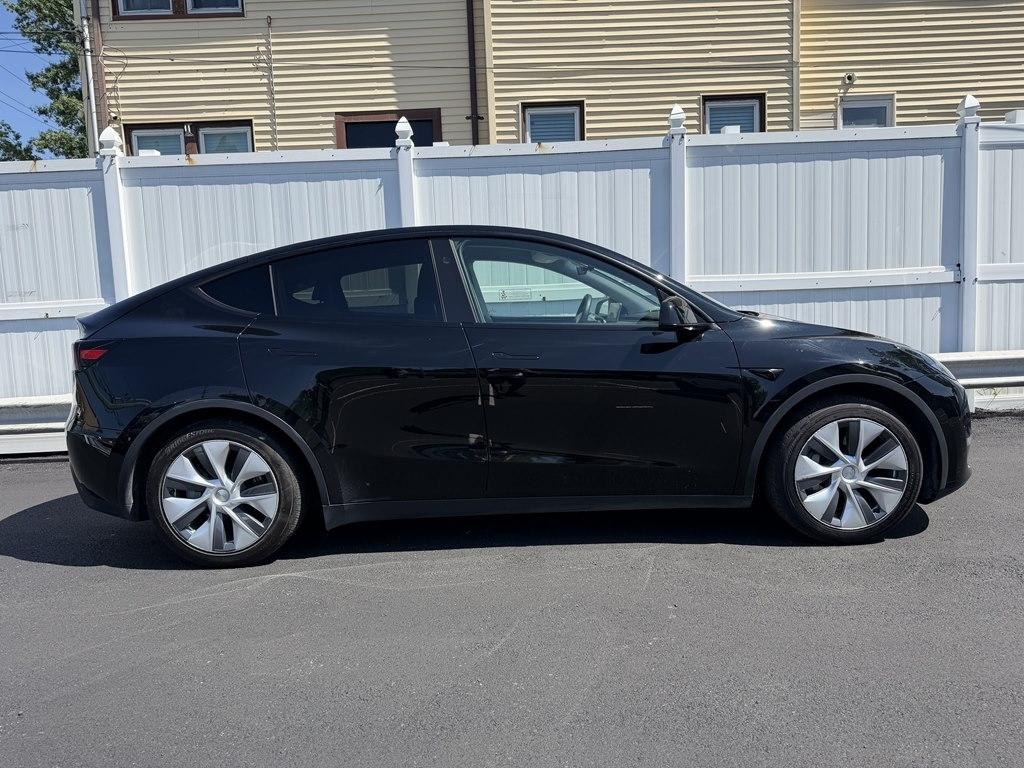 Tesla Model Y  2023