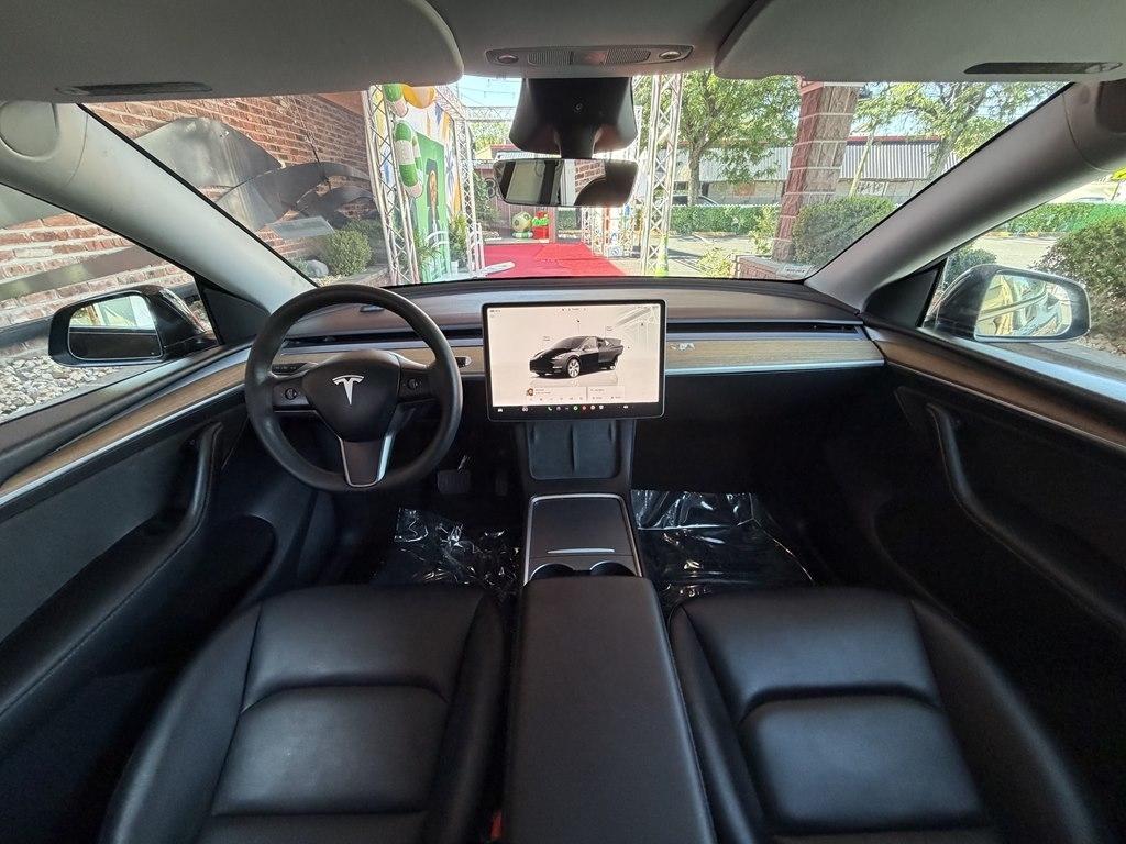 Tesla Model Y  2023