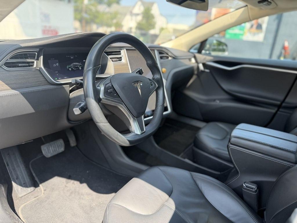 Tesla Model S  2014