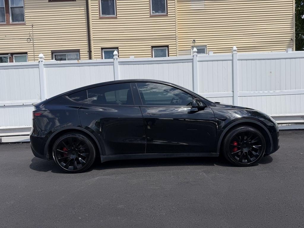 Tesla Model Y  2021