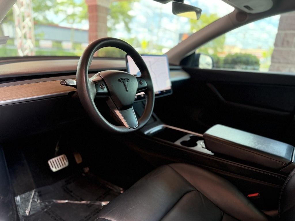 Tesla Model Y  2021
