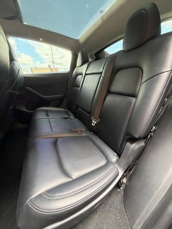 Tesla Model Y  2021