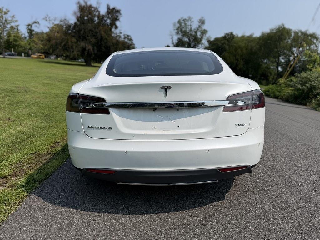 Tesla Model S  2016