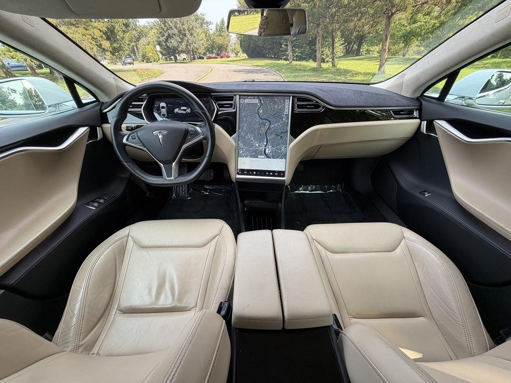 Tesla Model S  2016