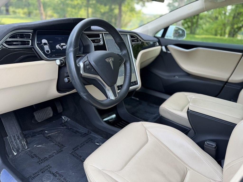 Tesla Model S  2016