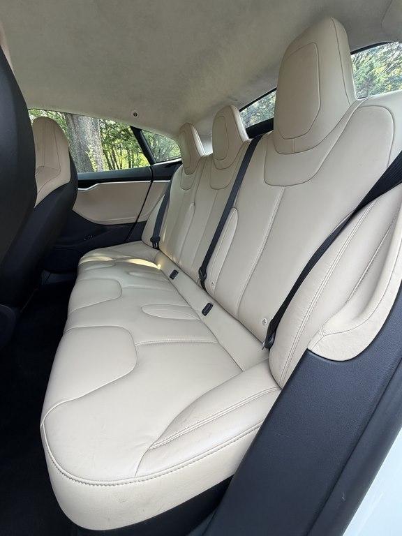 Tesla Model S  2016