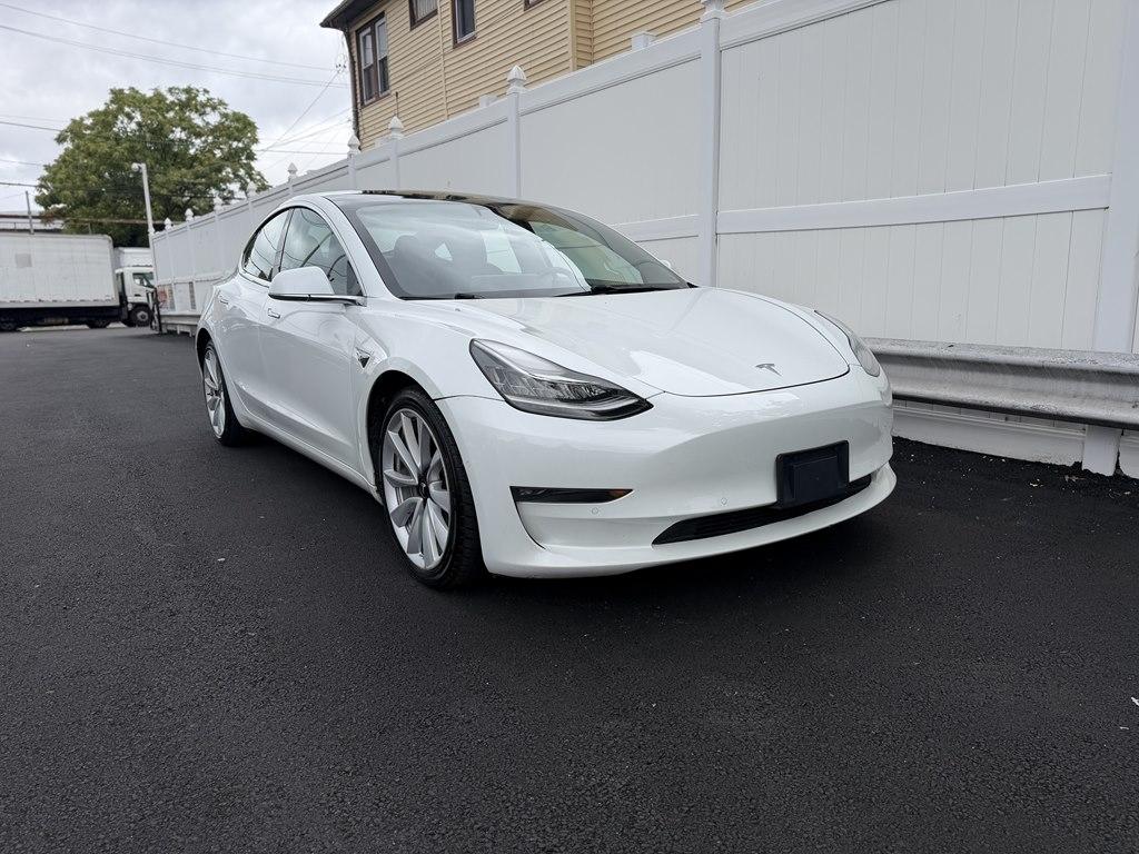 Tesla Model 3  2020