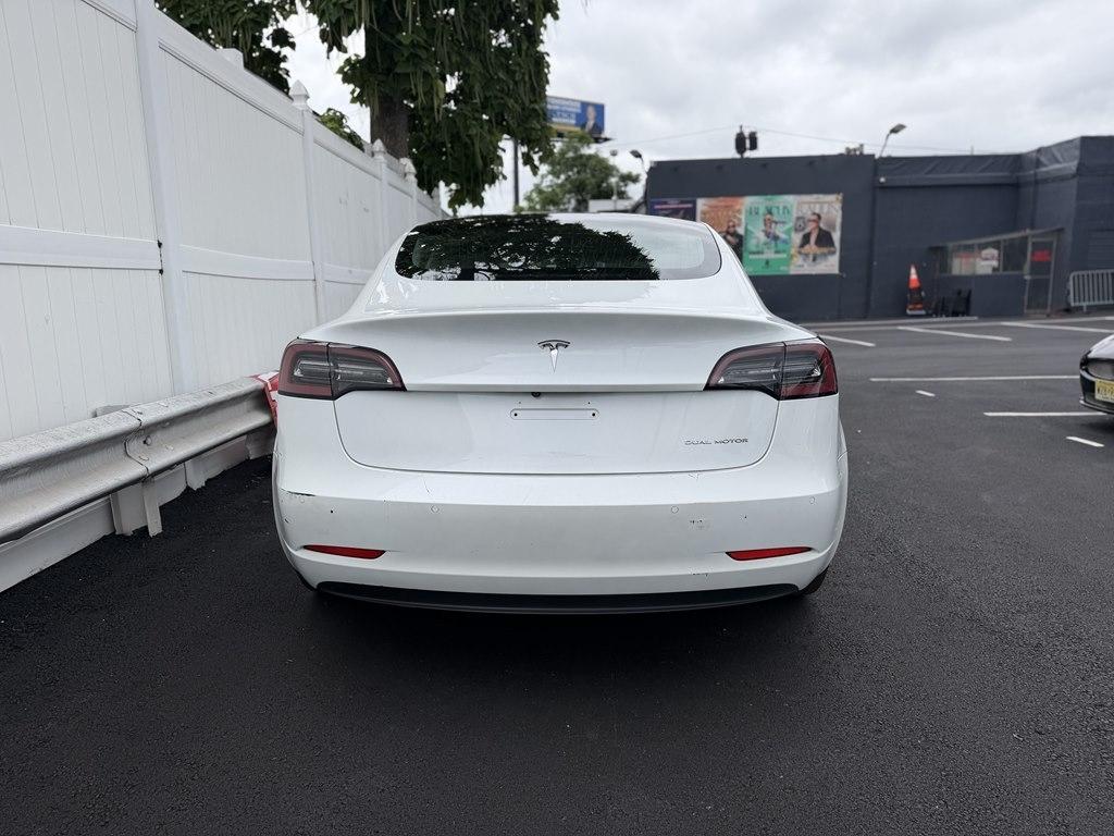 Tesla Model 3  2020