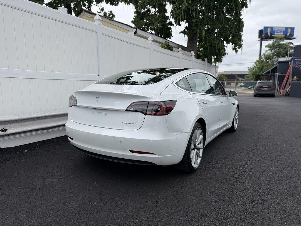 Tesla Model 3  2020