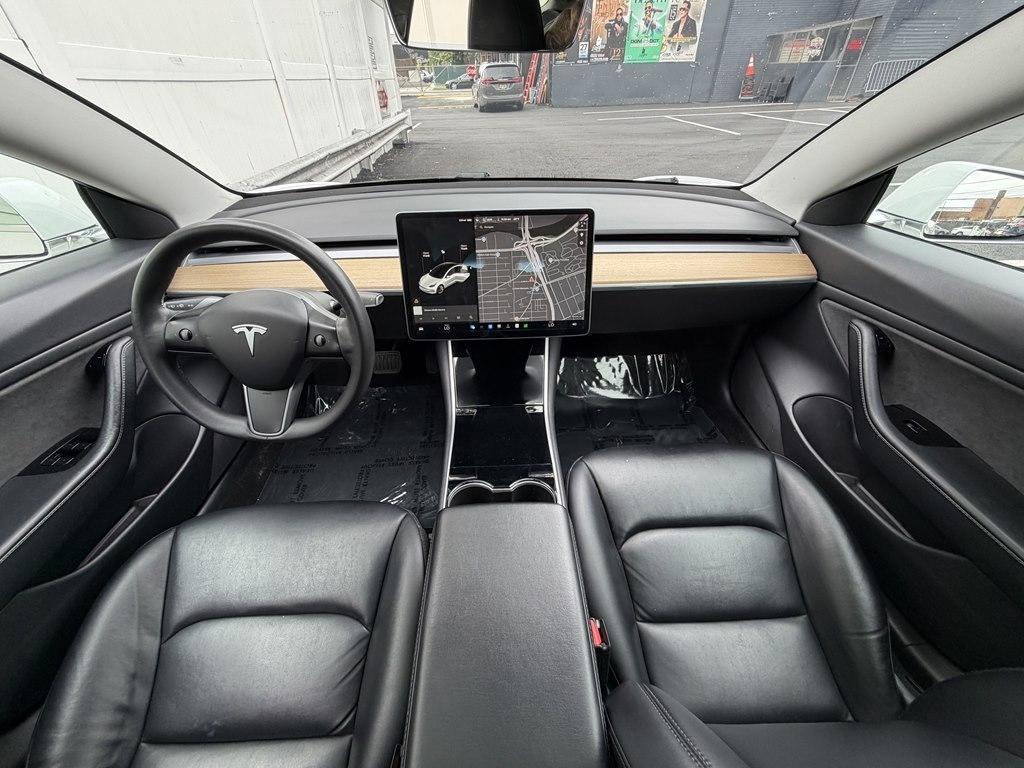 Tesla Model 3  2020