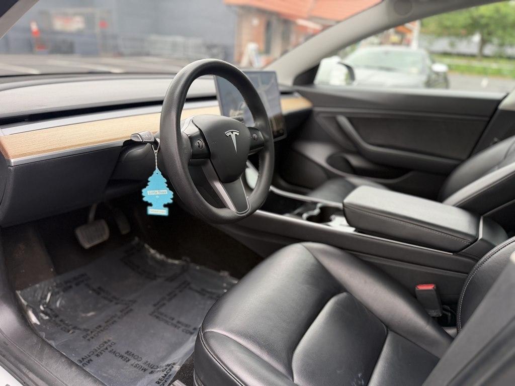 Tesla Model 3  2020