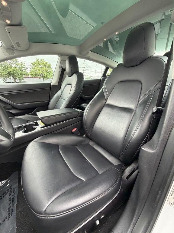 Tesla Model 3  2020