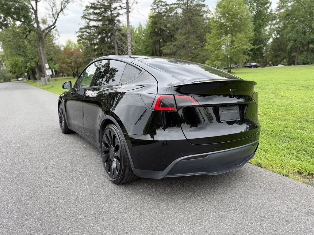 Tesla Model Y  2021